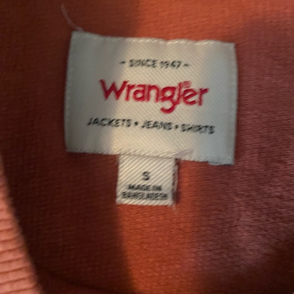 Wrangler Peach and gold color pullover sweater size small - Picture 2 of 2
